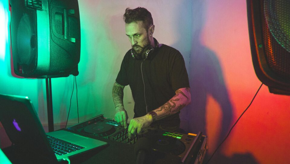 Cómo Armar un Sistema de Sonido en Vivo desde Cero: Guía Completa para Principiantes